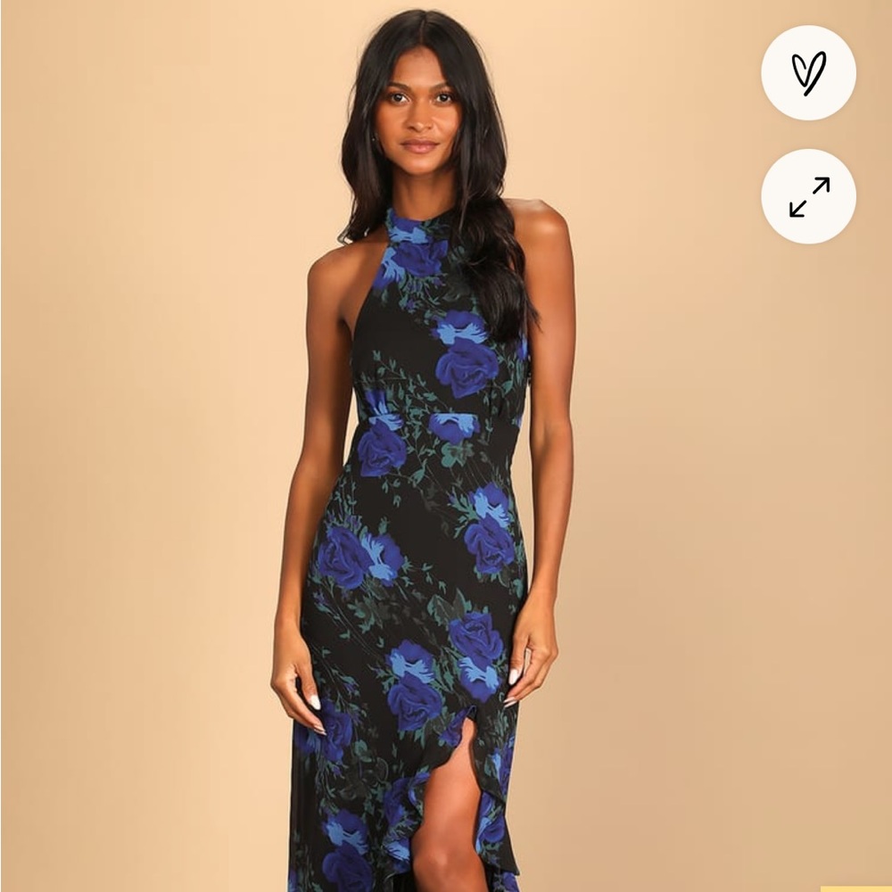 Side zipper. Halter neck.
